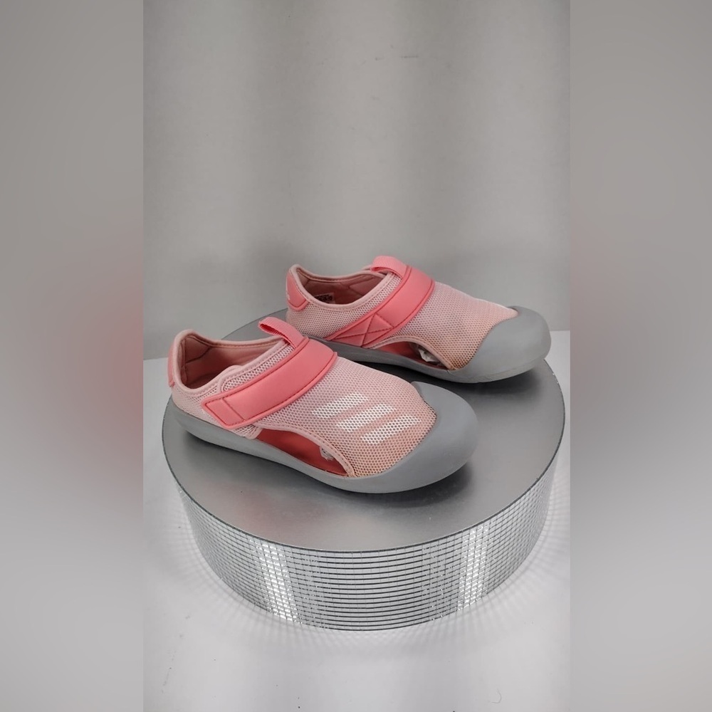Adidas Kids Water Shoes in size 1 kids pre owned Exellent condition